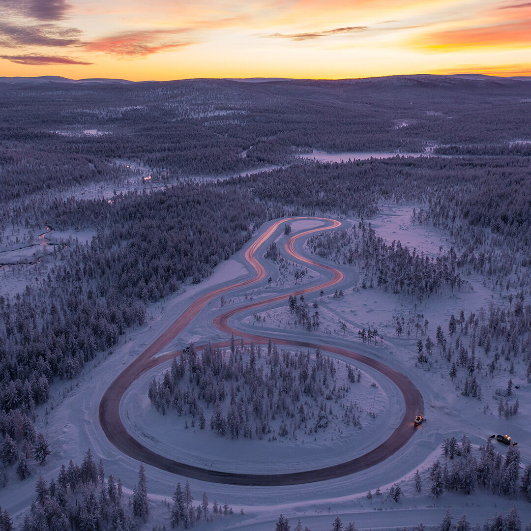 studio-file://665976faf10069b52405c510/